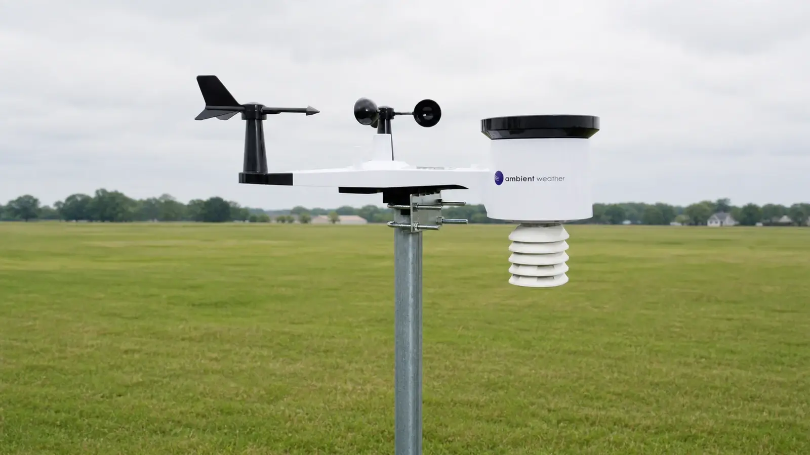 Ambient Weather WS-2902D Osprey sensor array operating on a plumb mast in an open field